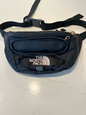 The North Face Jester Lumbar Luxe Black/Rose Gold  Bungee Fanny Pack